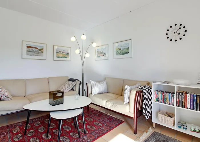 Alimpij - 150m From The Sea By Interhome Лёккен